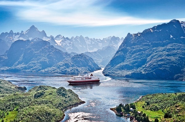 Exploring Norway with Hurtigruten